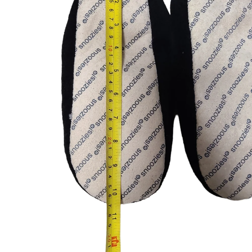 Snoozies elephant slippers - Picture 7 of 7